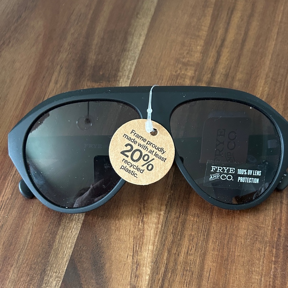 Frye‎ Black Aviator-Style Sunglasses
